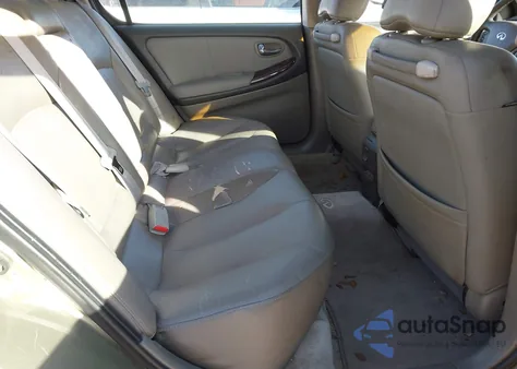 2001 Infiniti I30 Luxury z USA, uszkodzony, nr VIN JNKCA31A11T011493